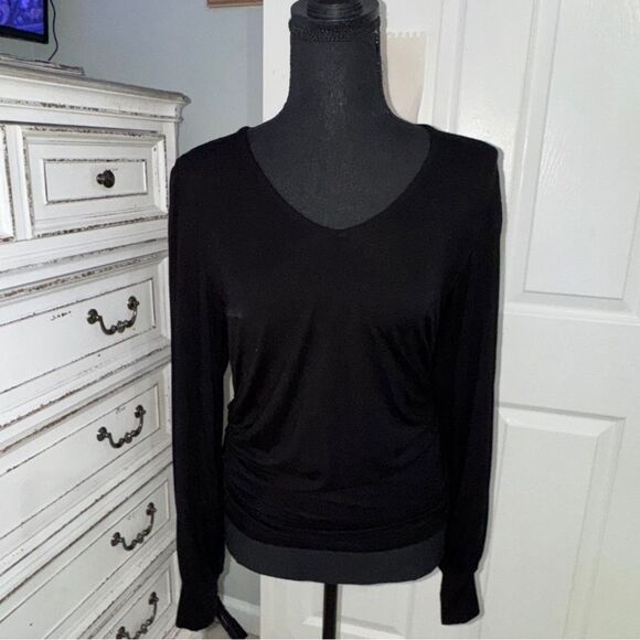 Karen Kane black long sleeve Shirred V-Neck Top- size medium- like new! - Picture 6 of 9